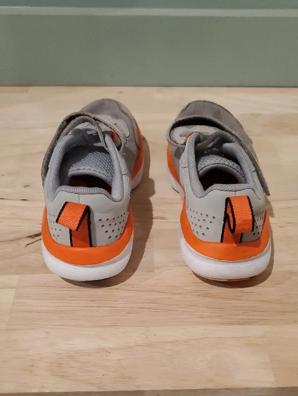 Under Armour Gray and Orange Kids Athletic Sneakers 13c